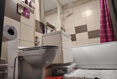 Apartament cu 3 camere decomandat în Central - 1