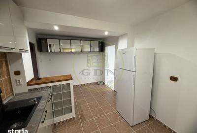 Apartament cu 3 camere semidecomandat în Calea București