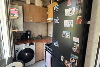 Apartament cu 2 camere semidecomandat, mobilat în Central
