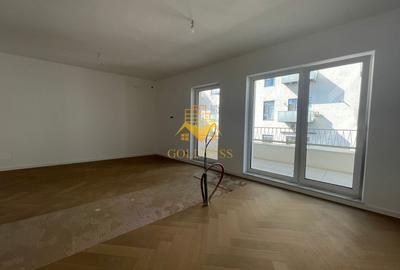 Apartament cu 3 camere semidecomandat în Central