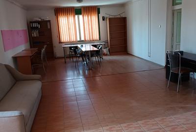 Casă cu 2 camere în Central - 1
