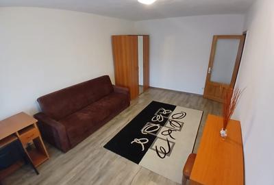 Apartament cu 4 camere decomandat, mobilat în Gară