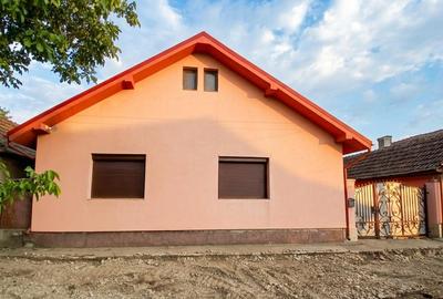 Casă cu 4 camere cu Teren 1439 Mp în Livada de Bihor