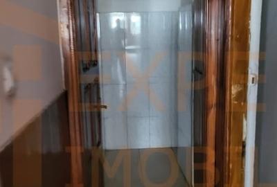 Spațiu comercial, de 71.120002746582 mp, în Zona Industrială - 7