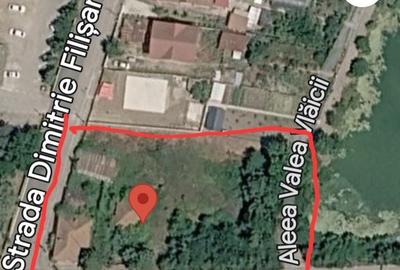 Casă cu 5 camere cu Teren 3000 Mp în Central - 1