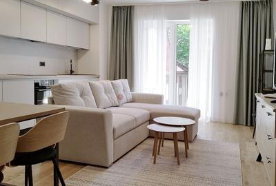 Apartament cu 2 camere semidecomandat, mobilat în Brașovul Vechi