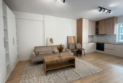 Apartament cu 2 camere decomandat, mobilat în Tractorul