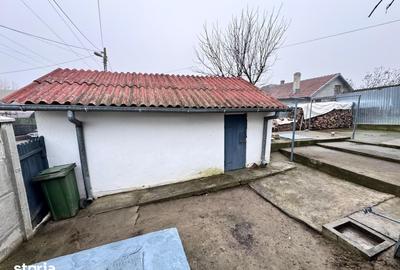 Casă cu 2 camere cu Teren 540 Mp în Central