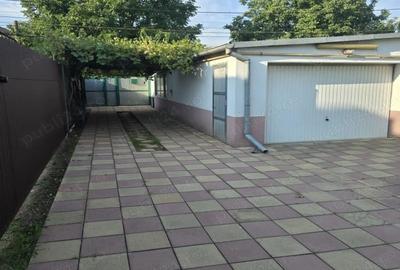 Casă cu 5 camere cu Teren 546 Mp în Rahova - 1