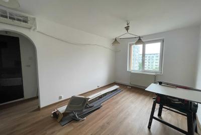 Apartament cu 3 camere semidecomandat în Rahova - 11