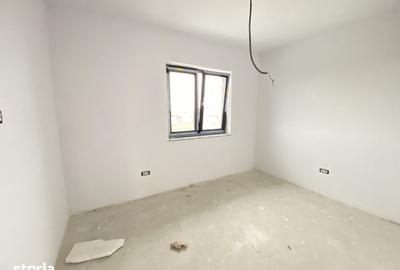 Casă cu 4 camere cu Teren 335 Mp în Ronaț