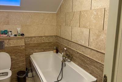 Casă individuală cu 9 camere cu Piscina în Brănești - 33