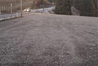 Teren de 2000 mp, în Dâmbovicioara