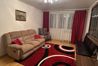 Apartament cu 4 camere decomandat în Titan