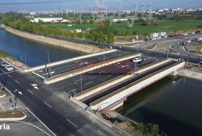 Casă cu 4 camere cu Teren 557 Mp în Central