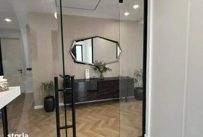 Casă cu 4 camere cu Teren 472 Mp în Central