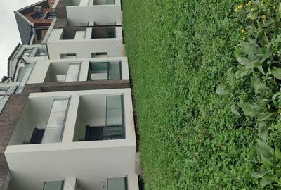 Apartament cu 3 camere în Aeroport - 1