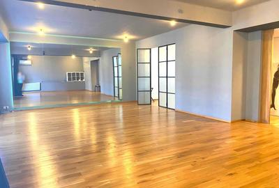 Apartament cu 2 camere decomandat, mobilat în Dacia