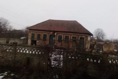 Teren de 1950 mp, în Goicea
