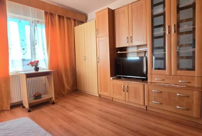 Garsonieră decomandată în Periferie - 4