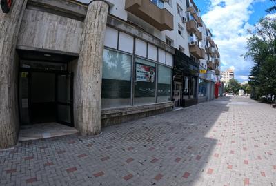 Spațiu comercial, de 90 mp, în Central
