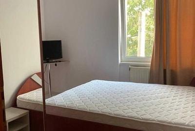 Apartament cu 2 camere semidecomandat în Progresul - 3