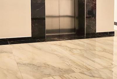 Apartament cu 3 camere decomandat, mobilat în Tractorul - 20