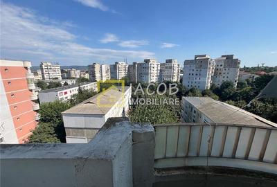 Apartament cu 3 camere decomandat în Narcisa