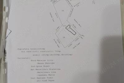 Casă cu 4 camere cu Teren 2351 Mp în Central - 1