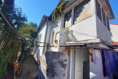Casă cu 4 camere în Central - 1