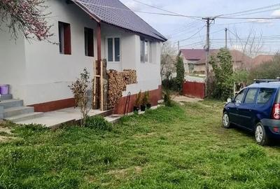 Casă cu 3 camere cu Teren 900 Mp în Central