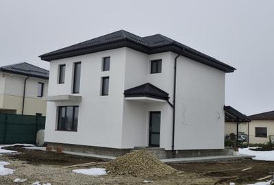 Casă individuală cu 4 camere cu Teren 560 Mp în Gulia - 1