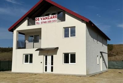 Casă cu 4 camere în Central - 8