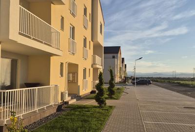 Apartament cu 2 camere decomandat în Sânpetru