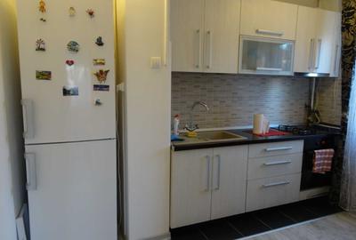 Apartament cu 2 camere decomandat în Complex Studențesc