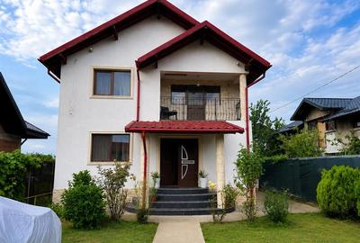 Casă individuală cu 7 camere cu Canalizare în Strejnicu