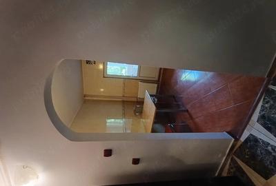 Apartament cu 2 camere decomandat în 1 Mai - 9