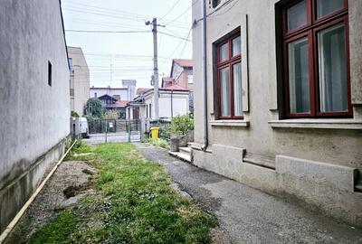 Apartament cu 4 camere semidecomandat în Central - 2