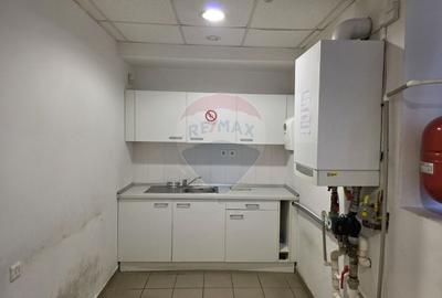 Spațiu comercial, de 295 mp, în Central - 7