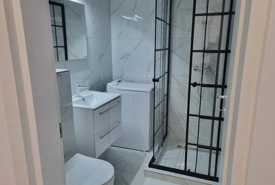 Apartament cu 2 camere semidecomandat în Rovine