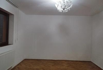Casă cu 3 camere cu Teren 80 Mp în Tărlungeni