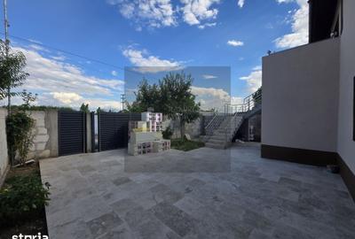 Casă cu 6 camere cu Teren 300 Mp în Central