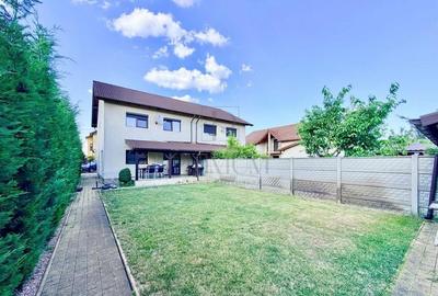 Duplex cu 4 camere cu Canalizare în Moșnița Nouă