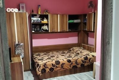 Casă cu 4 camere decomandat în Tărian - 4