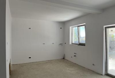 Casă cu 3 camere în Moșnița Veche