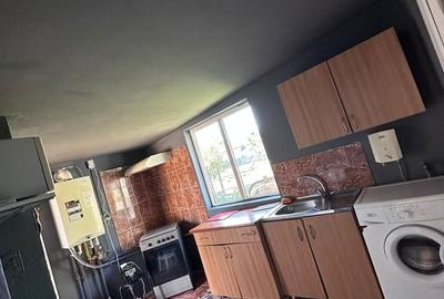 Casă cu 6 camere cu Teren 1400 Mp în Central