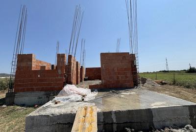 Teren de 450 mp, în Dragomirești-Deal
