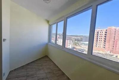 Apartament cu 3 camere semidecomandat în Florești - 2