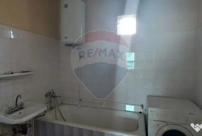 Casă cu 4 camere cu Teren 720 Mp în Central - 2