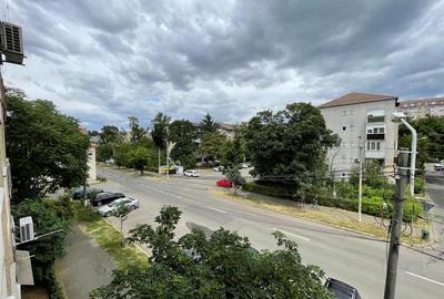 Apartament cu 3 camere decomandat în Decebal - 15